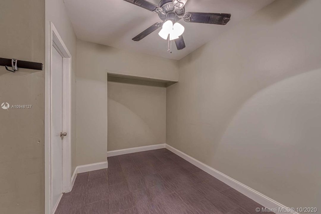 Recently Sold: $374,950 (3 beds, 2 baths, 1555 Square Feet)