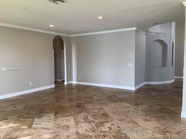 Recently Rented: $3,485 (5 beds, 3 baths, 3706 Square Feet)