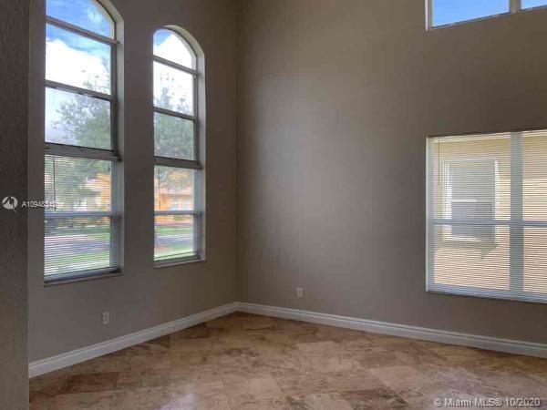 Recently Rented: $3,485 (5 beds, 3 baths, 3706 Square Feet)