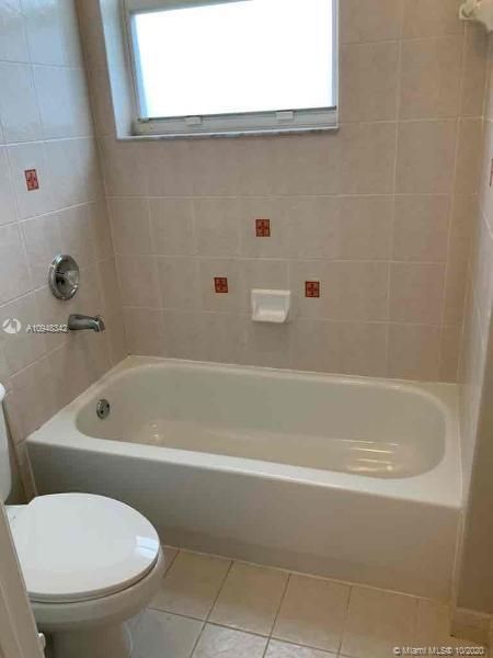 Recently Rented: $3,485 (5 beds, 3 baths, 3706 Square Feet)