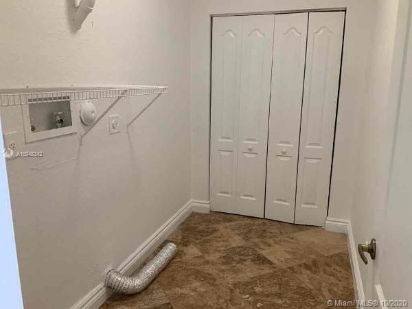 Recently Rented: $3,485 (5 beds, 3 baths, 3706 Square Feet)