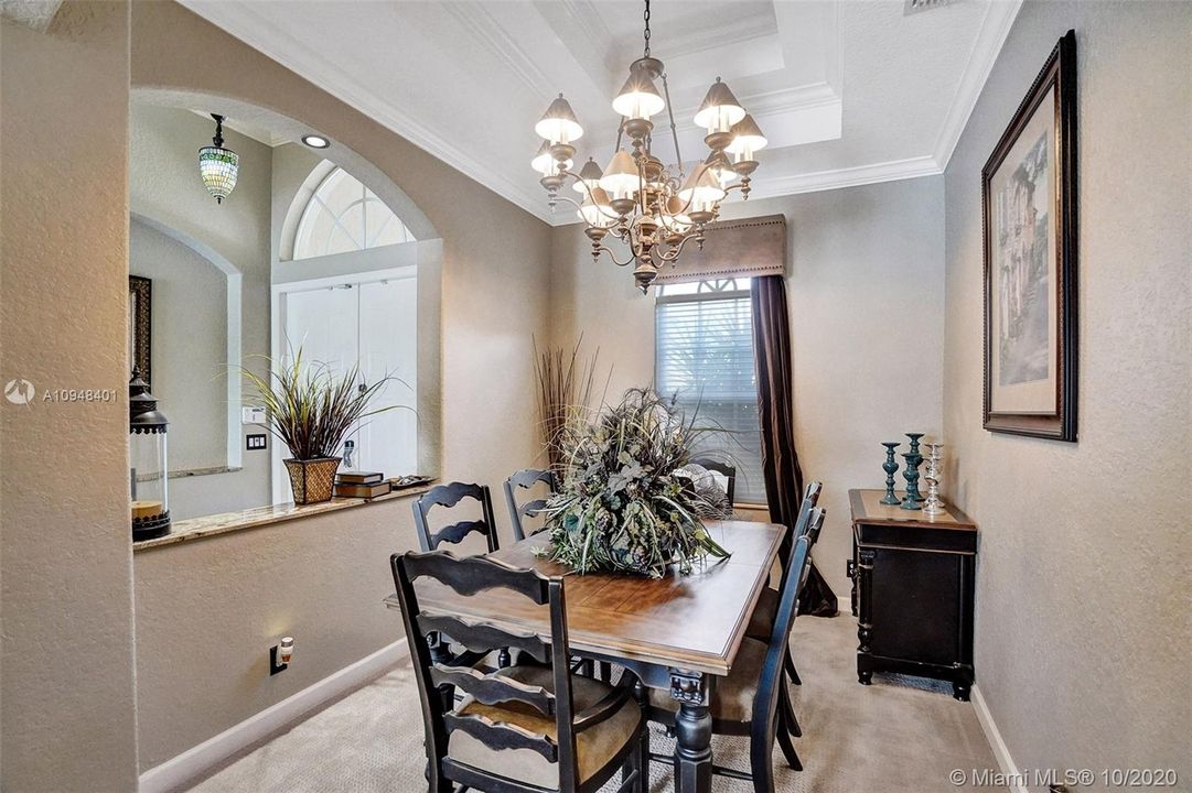 Recently Sold: $599,800 (4 beds, 3 baths, 2512 Square Feet)