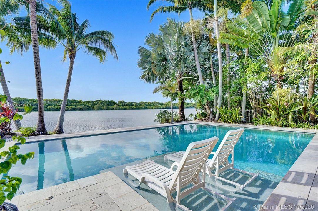 Recently Sold: $599,800 (4 beds, 3 baths, 2512 Square Feet)