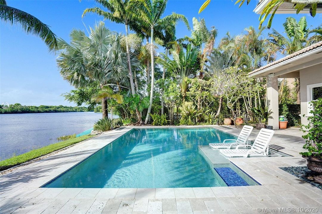 Recently Sold: $599,800 (4 beds, 3 baths, 2512 Square Feet)