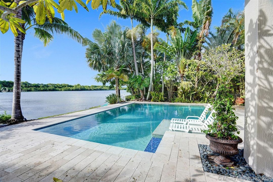Recently Sold: $599,800 (4 beds, 3 baths, 2512 Square Feet)
