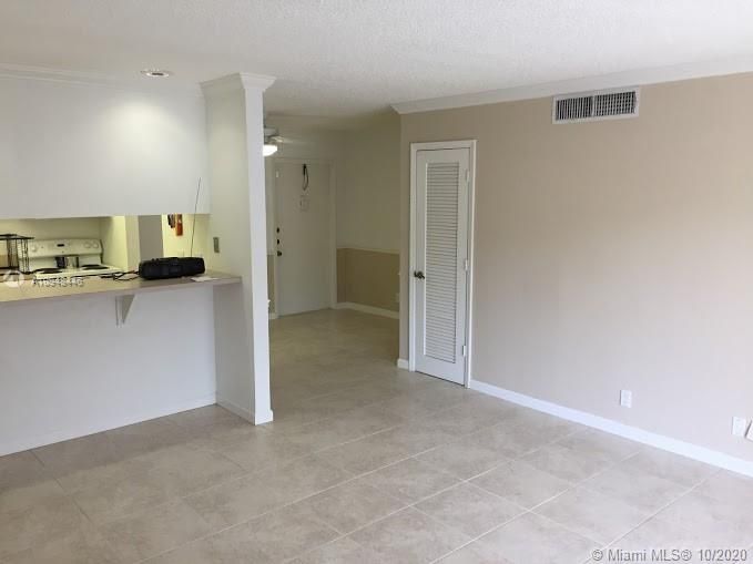 Vendido Recientemente: $130,000 (1 camas, 1 baños, 790 Pies cuadrados)