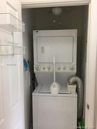 Vendido Recientemente: $130,000 (1 camas, 1 baños, 790 Pies cuadrados)