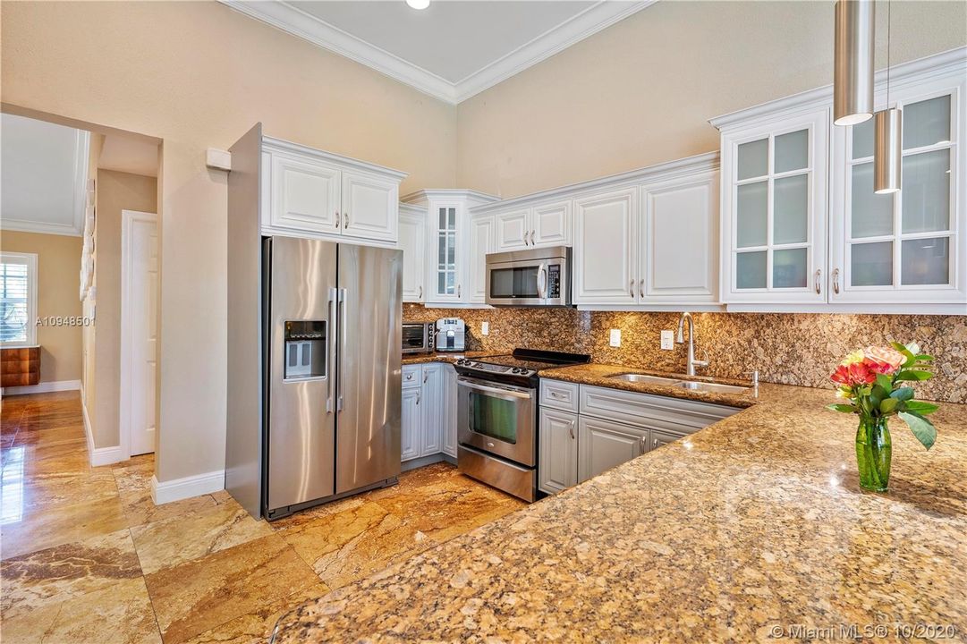 Recently Rented: $4,200 (5 beds, 3 baths, 2907 Square Feet)