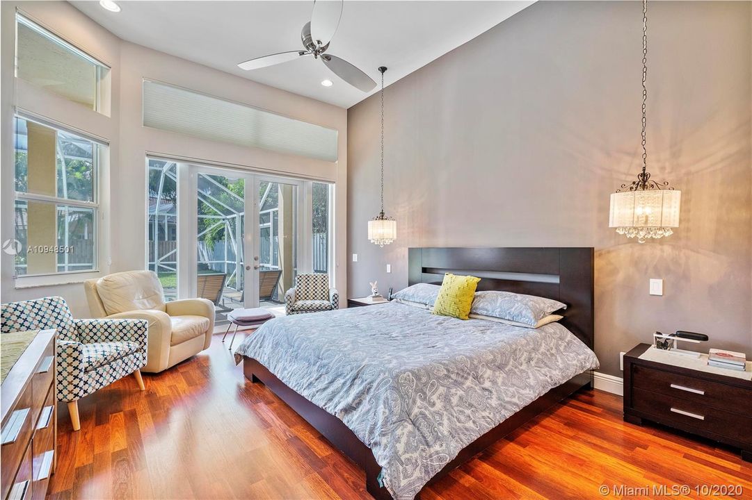 Recently Rented: $4,200 (5 beds, 3 baths, 2907 Square Feet)