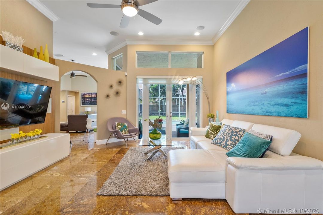 Recently Rented: $4,200 (5 beds, 3 baths, 2907 Square Feet)
