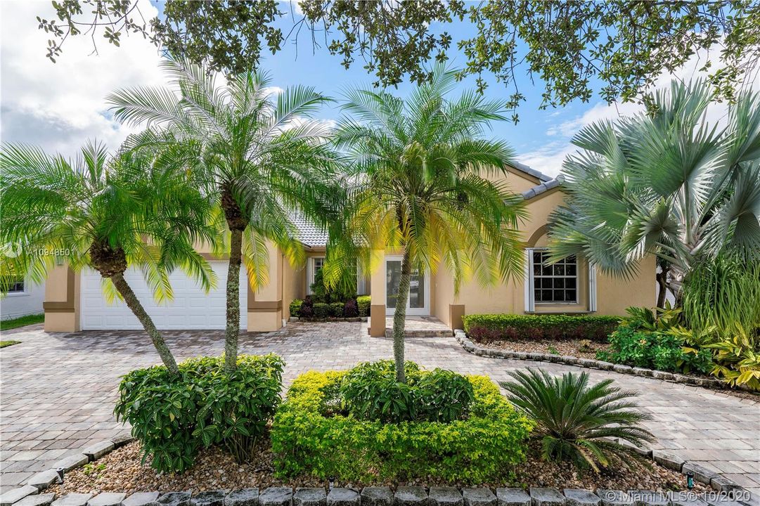 Recently Rented: $4,200 (5 beds, 3 baths, 2907 Square Feet)