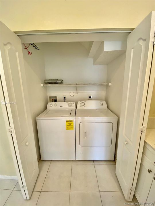 Recientemente alquilado: $3,000 (4 camas, 2 baños, 2366 Pies cuadrados)