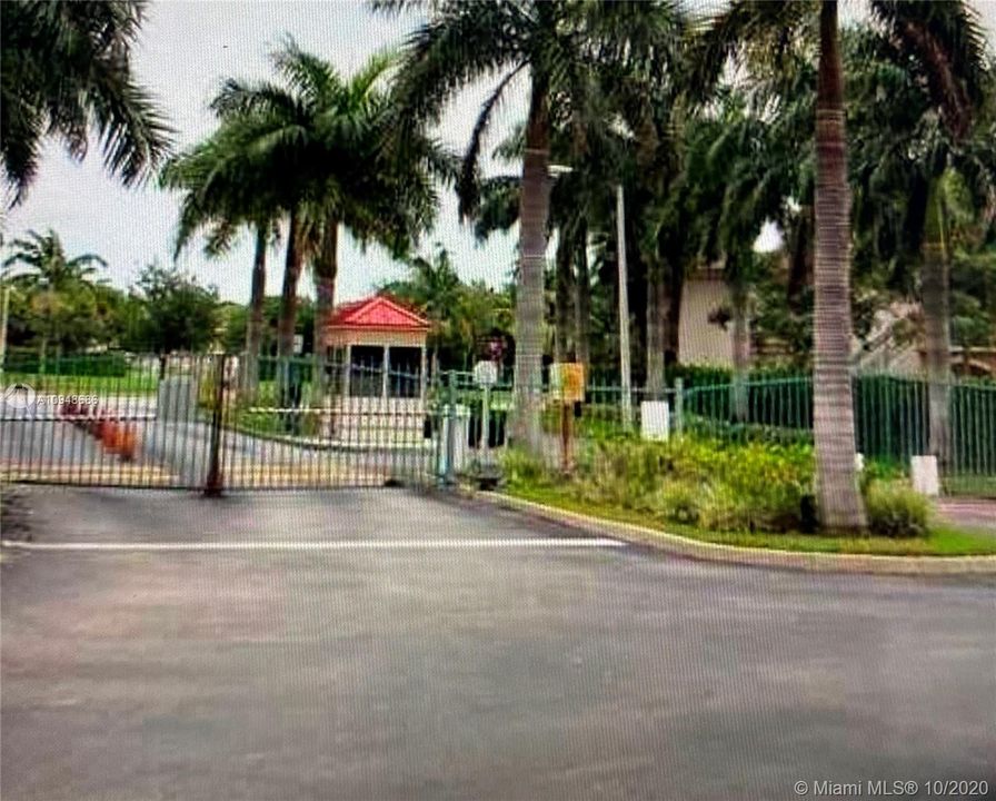 Недавно продано: $140,000 (2 спален, 2 ванн, 822 Квадратных фут)