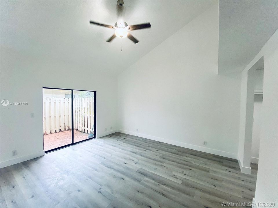 Recently Rented: $1,850 (3 beds, 2 baths, 1408 Square Feet)