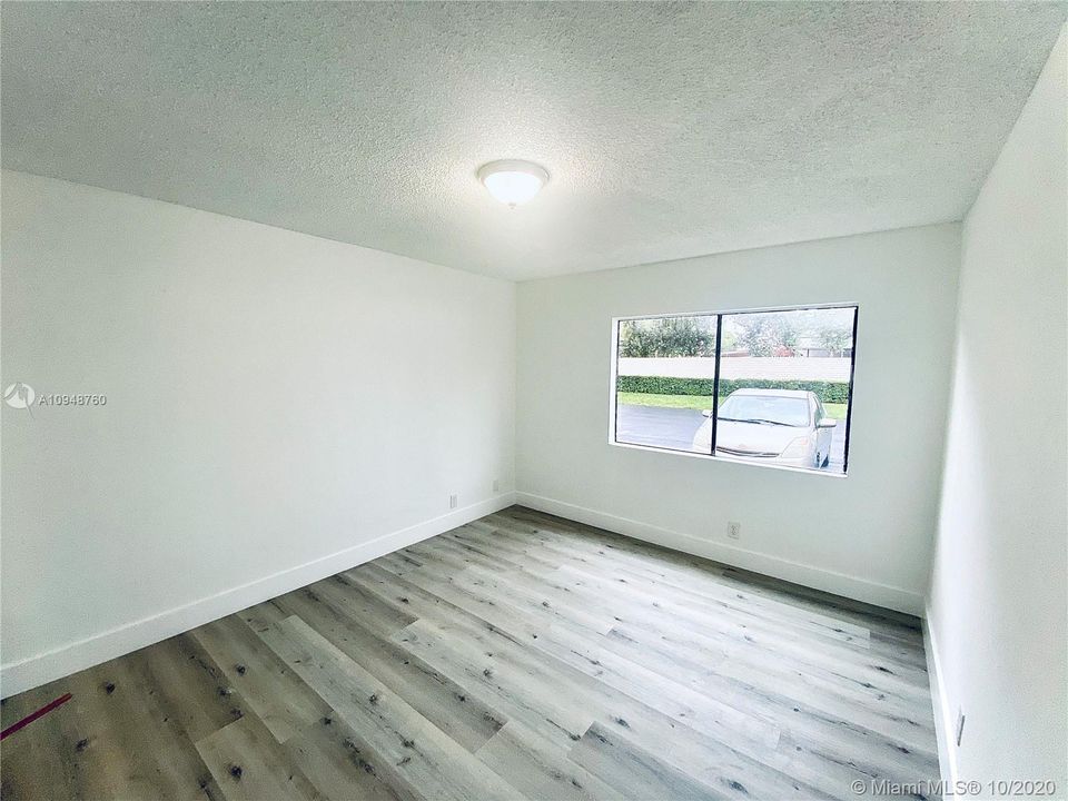 Recently Rented: $1,850 (3 beds, 2 baths, 1408 Square Feet)