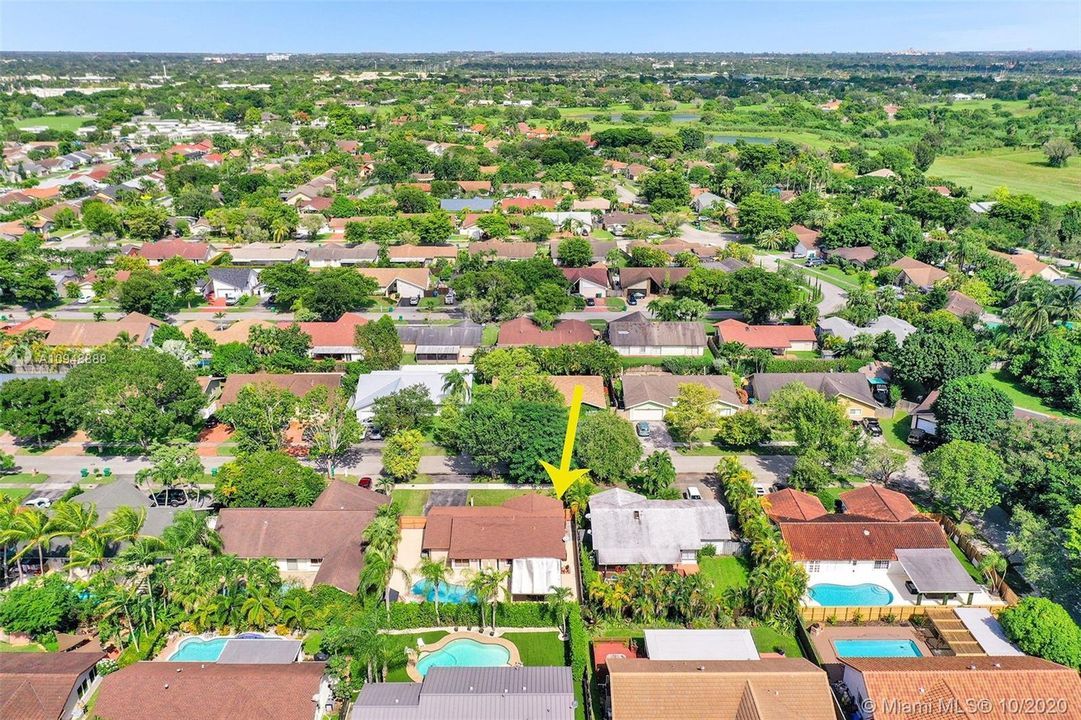 Recently Sold: $475,000 (3 beds, 2 baths, 1468 Square Feet)