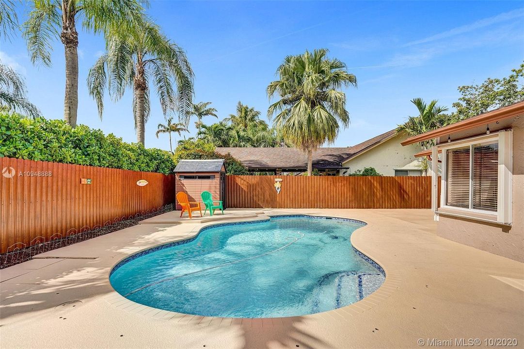 Recently Sold: $475,000 (3 beds, 2 baths, 1468 Square Feet)
