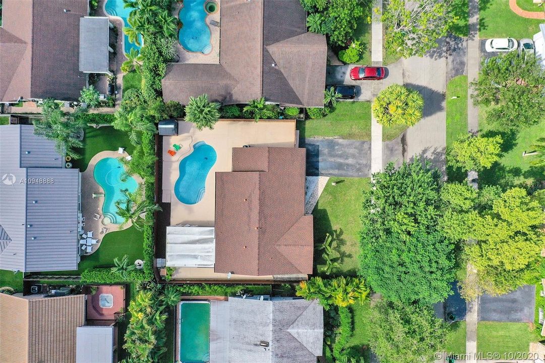 Recently Sold: $475,000 (3 beds, 2 baths, 1468 Square Feet)