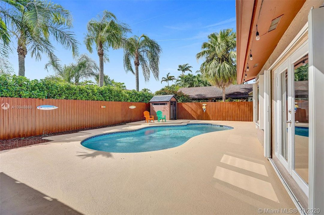 Recently Sold: $475,000 (3 beds, 2 baths, 1468 Square Feet)