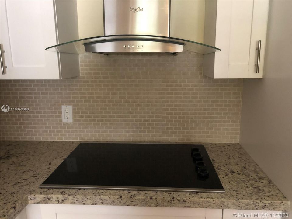 Recently Rented: $7,600 (5 beds, 3 baths, 2947 Square Feet)