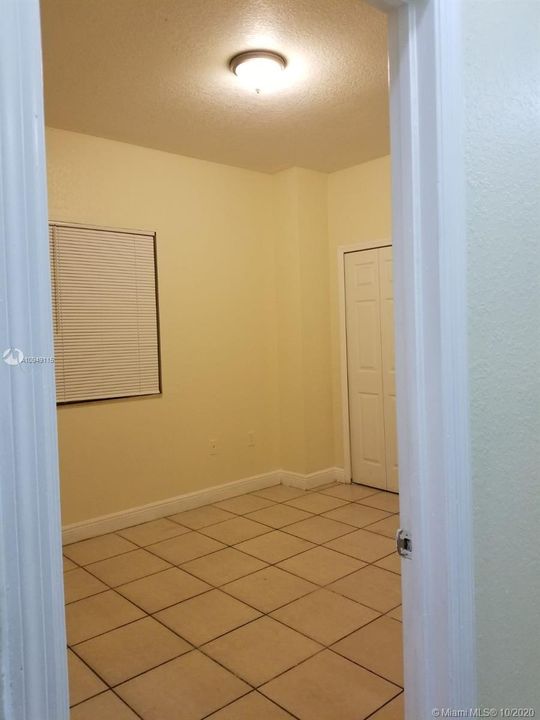 Recently Rented: $2,100 (4 beds, 2 baths, 1415 Square Feet)