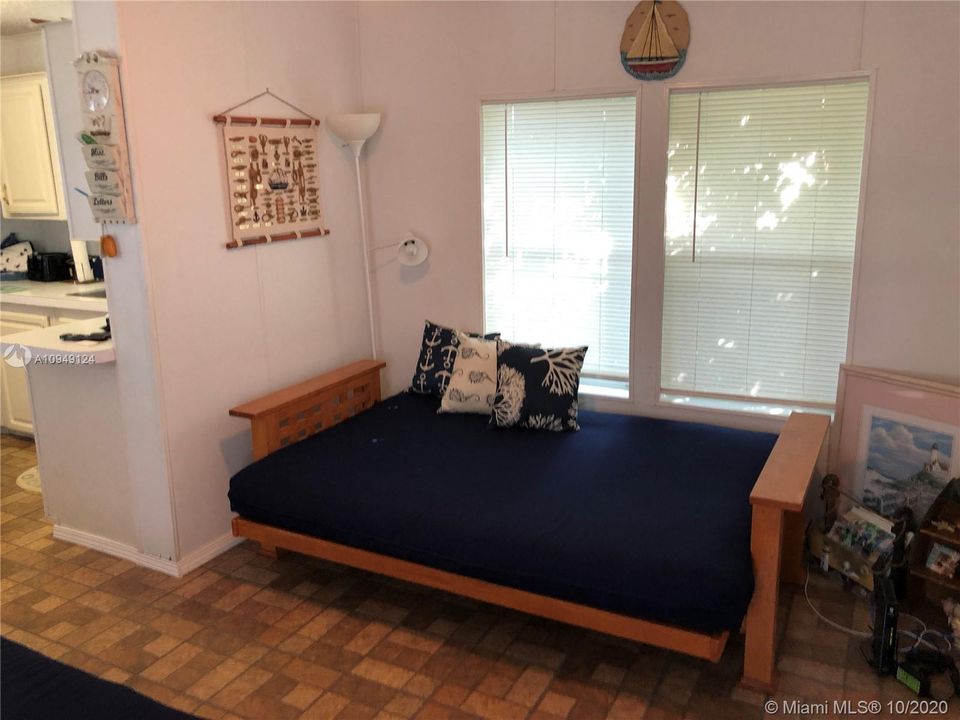 Recently Rented: $2,100 (2 beds, 1 baths, 672 Square Feet)