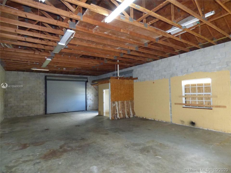 最近售出: $397,900 (3 贝兹, 3 浴室, 2608 平方英尺)