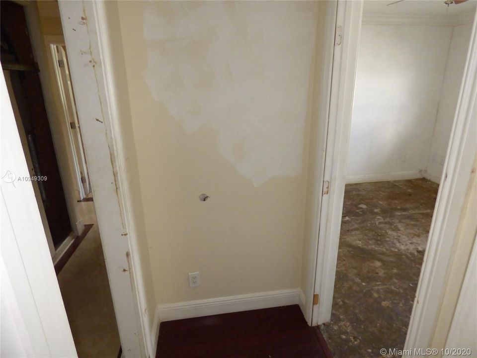 最近售出: $397,900 (3 贝兹, 3 浴室, 2608 平方英尺)