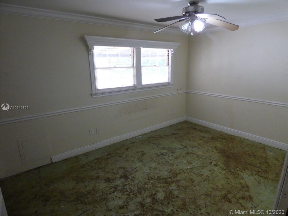 最近售出: $397,900 (3 贝兹, 3 浴室, 2608 平方英尺)