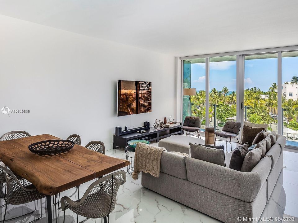 Recientemente alquilado: $13,500 (3 camas, 3 baños, 2045 Pies cuadrados)