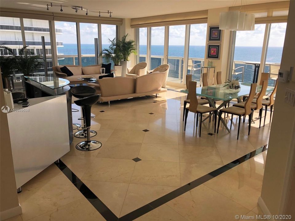 Recently Rented: $13,000 (3 beds, 3 baths, 2790 Square Feet)