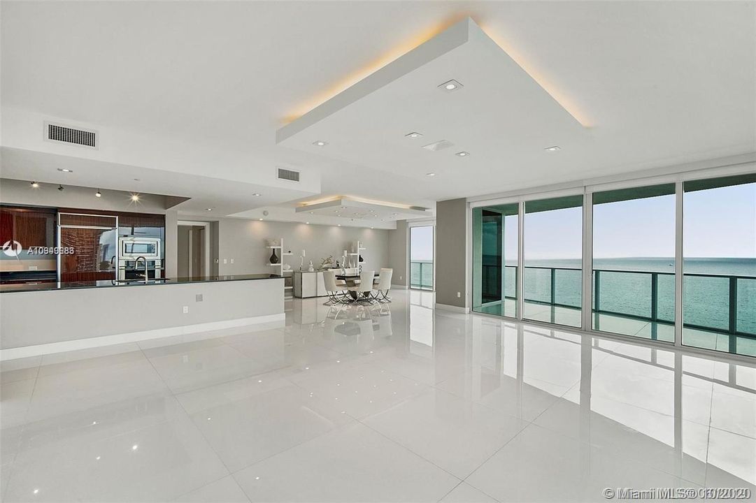 Recently Sold: $1,697,000 (4 beds, 4 baths, 3163 Square Feet)