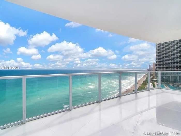Recently Sold: $1,697,000 (4 beds, 4 baths, 3163 Square Feet)