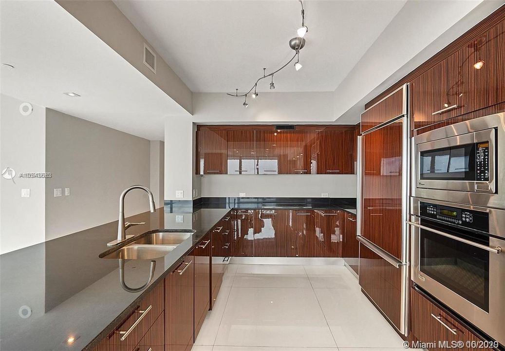 Recently Sold: $1,697,000 (4 beds, 4 baths, 3163 Square Feet)