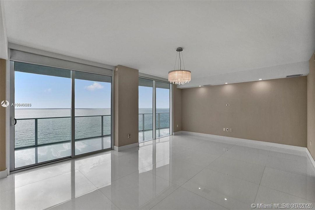 Recently Sold: $1,697,000 (4 beds, 4 baths, 3163 Square Feet)