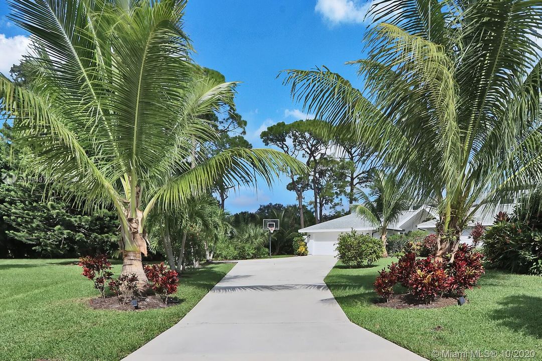 Recently Sold: $1,070,000 (4 beds, 3 baths, 3039 Square Feet)