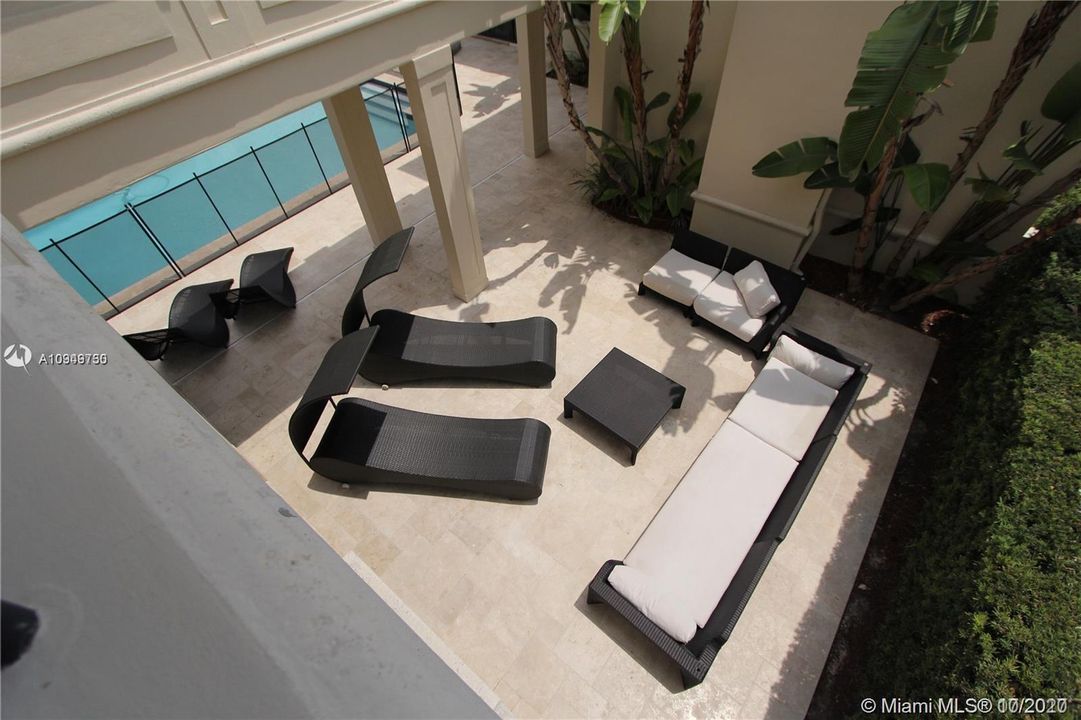 Recently Rented: $16,000 (6 beds, 7 baths, 4254 Square Feet)