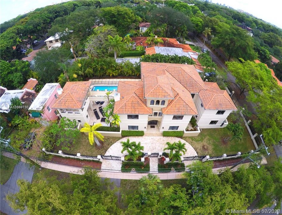 Recently Rented: $16,000 (6 beds, 7 baths, 4254 Square Feet)