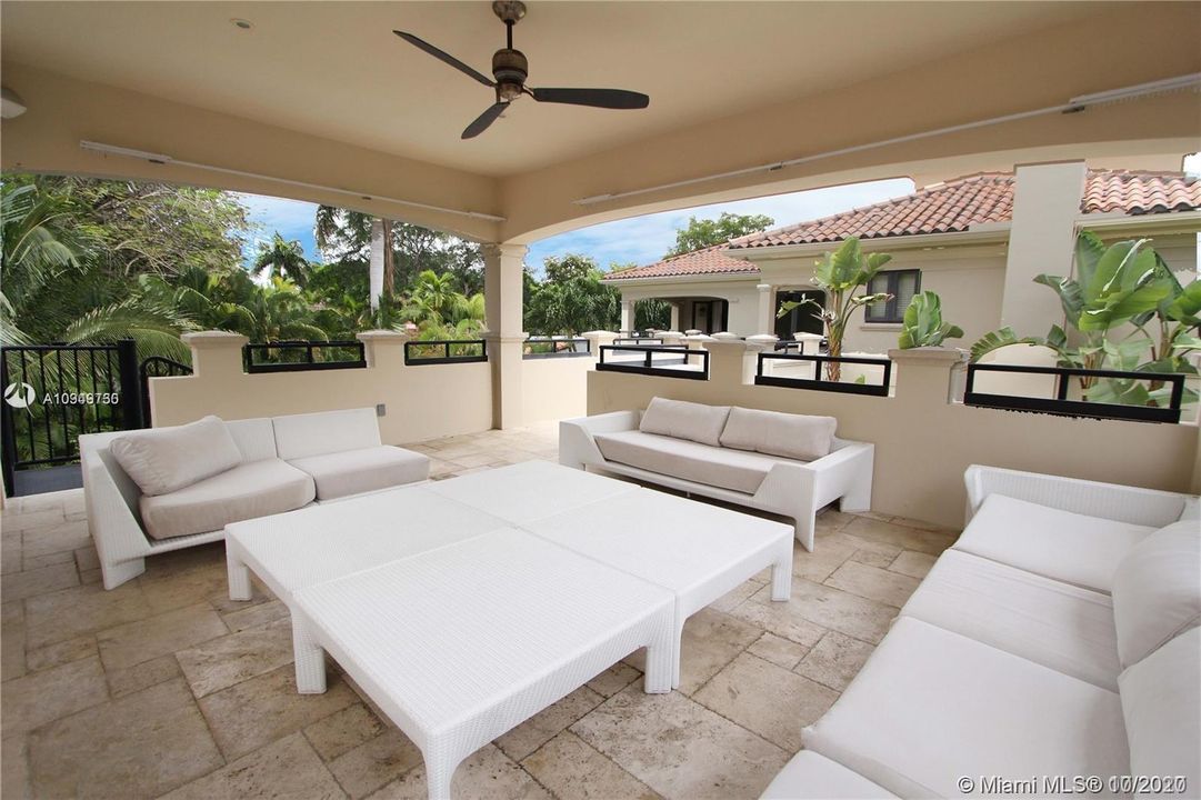 Recently Rented: $16,000 (6 beds, 7 baths, 4254 Square Feet)