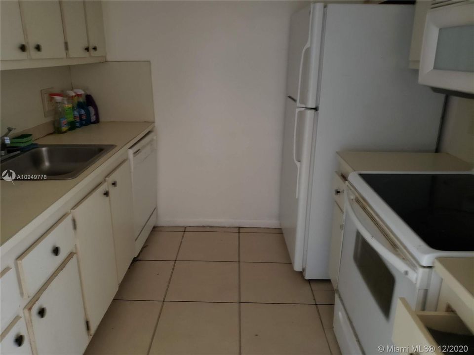 Vendido Recientemente: $79,999 (1 camas, 1 baños, 685 Pies cuadrados)