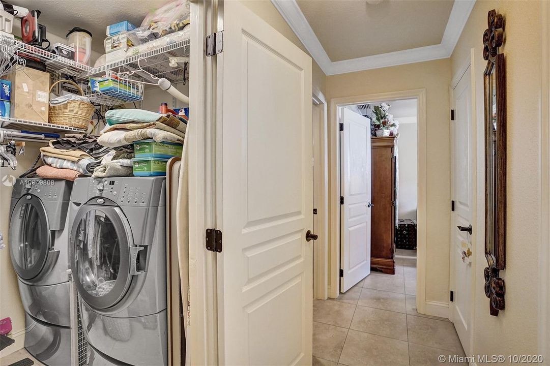 Recently Sold: $293,999 (2 beds, 2 baths, 1698 Square Feet)