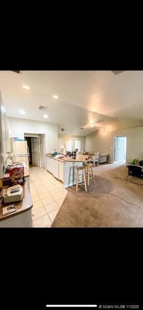 Vendido Recientemente: $210,000 (3 camas, 2 baños, 1417 Pies cuadrados)