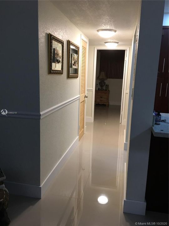 Recently Sold: $225,000 (2 beds, 2 baths, 1050 Square Feet)
