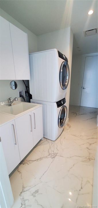 Недавно арендовано: $15,000 (3 спален, 4 ванн, 3080 Квадратных фут)