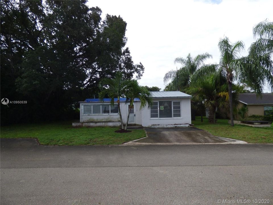 Recently Sold: $107,000 (2 beds, 2 baths, 678 Square Feet)