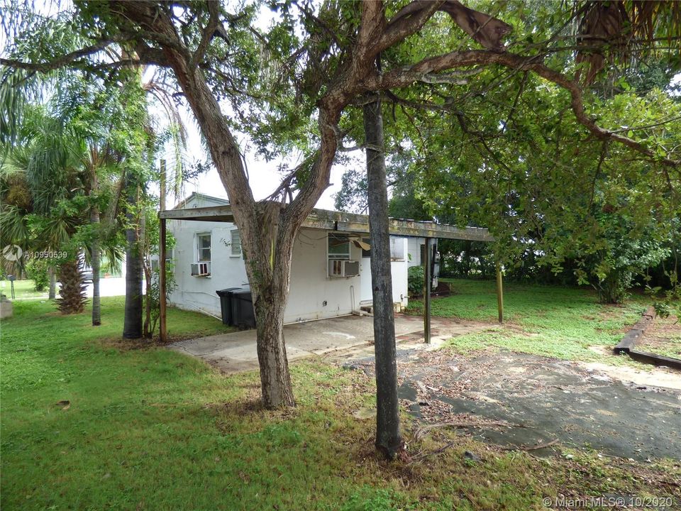 Recently Sold: $107,000 (2 beds, 2 baths, 678 Square Feet)