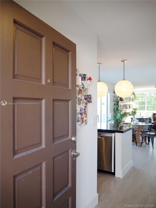 Recently Rented: $2,900 (2 beds, 2 baths, 1089 Square Feet)
