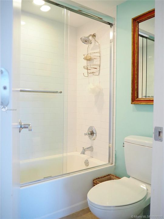 Recently Rented: $2,900 (2 beds, 2 baths, 1089 Square Feet)