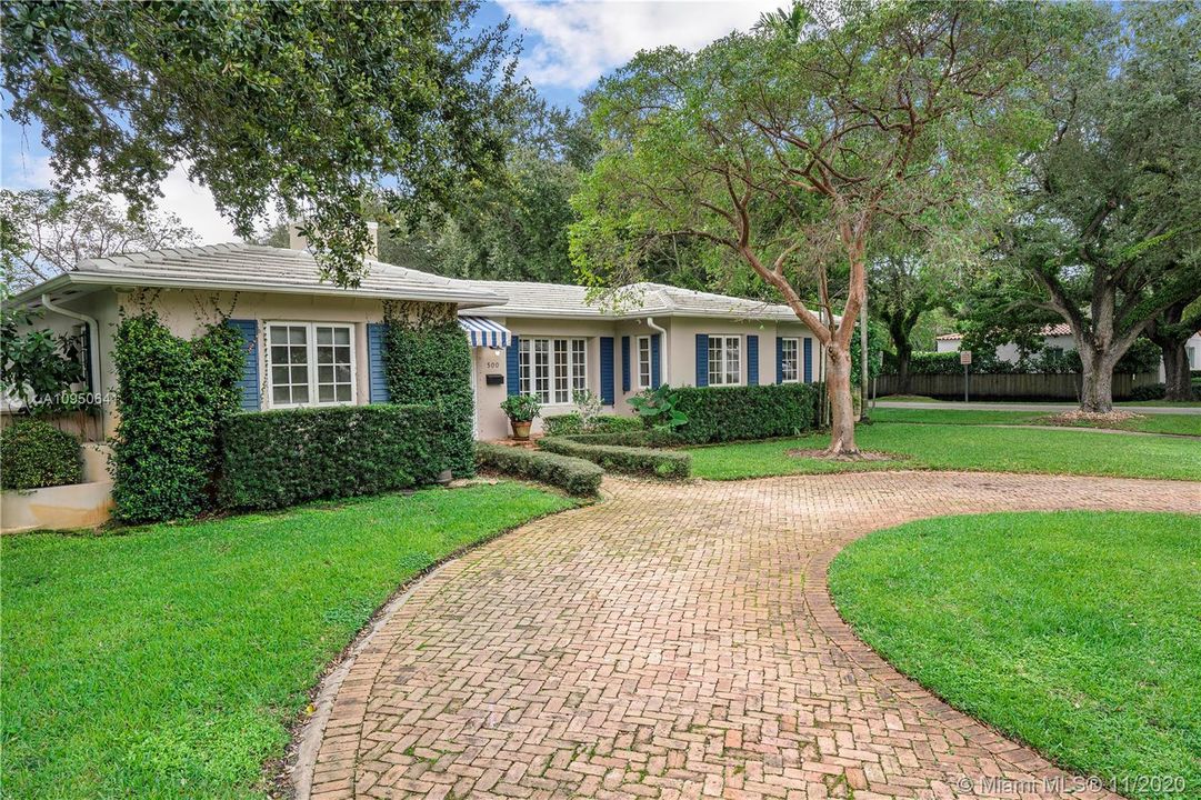 Vendido Recientemente: $949,000 (4 camas, 3 baños, 0 Pies cuadrados)