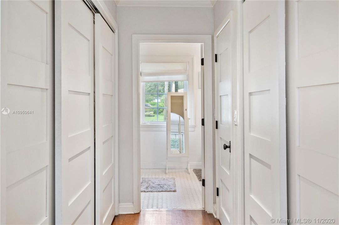 Vendido Recientemente: $949,000 (4 camas, 3 baños, 0 Pies cuadrados)